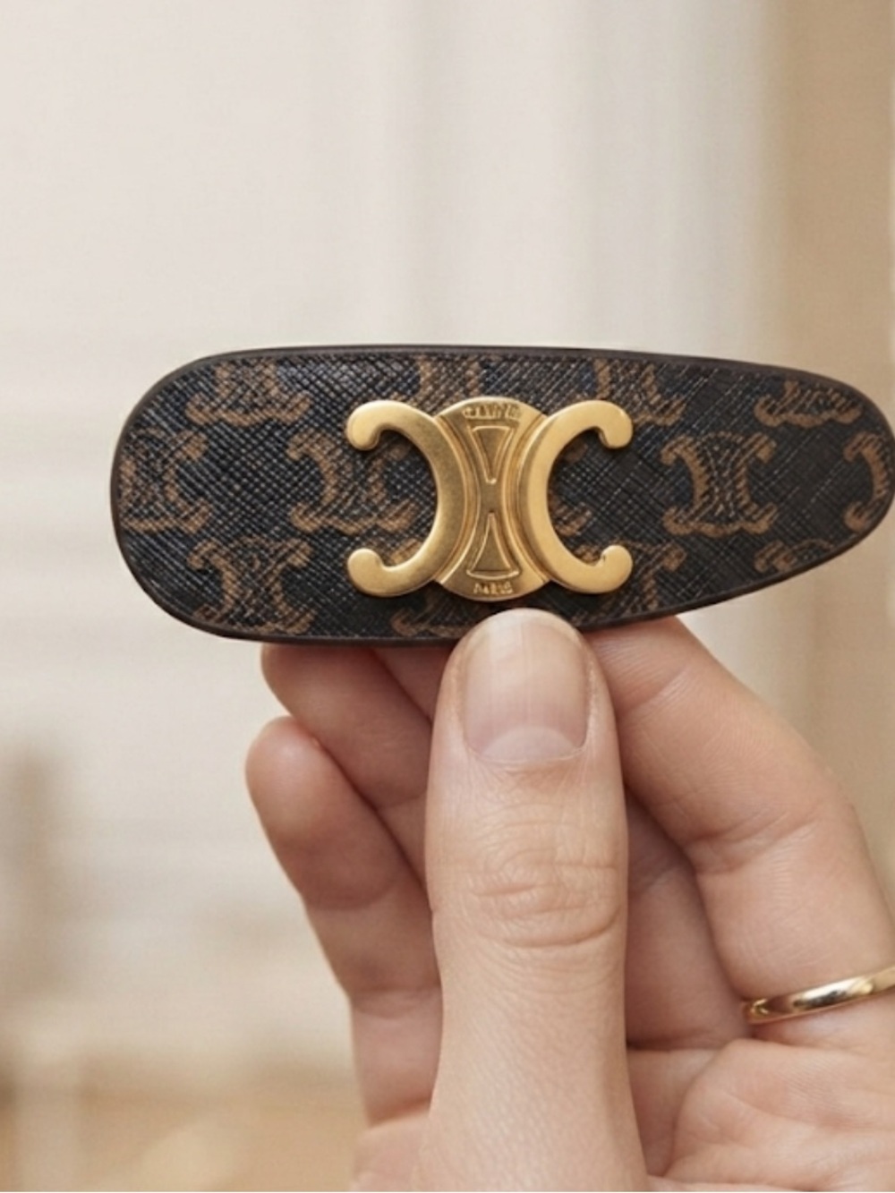 Celine Triomphe Logo Barrette - Picture 4 of 7